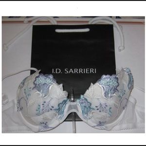 ID sarrieri bra size 32B